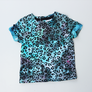 PREMADE - kids rainbow leopard tee