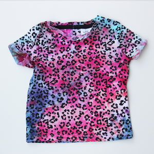 PREMADE - kids rainbow leopard tee